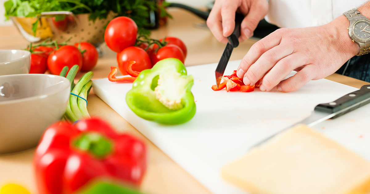 Förenkla matlagningen med lite förberedelser. Vi listar ett par tips för att laga mat snabbare.