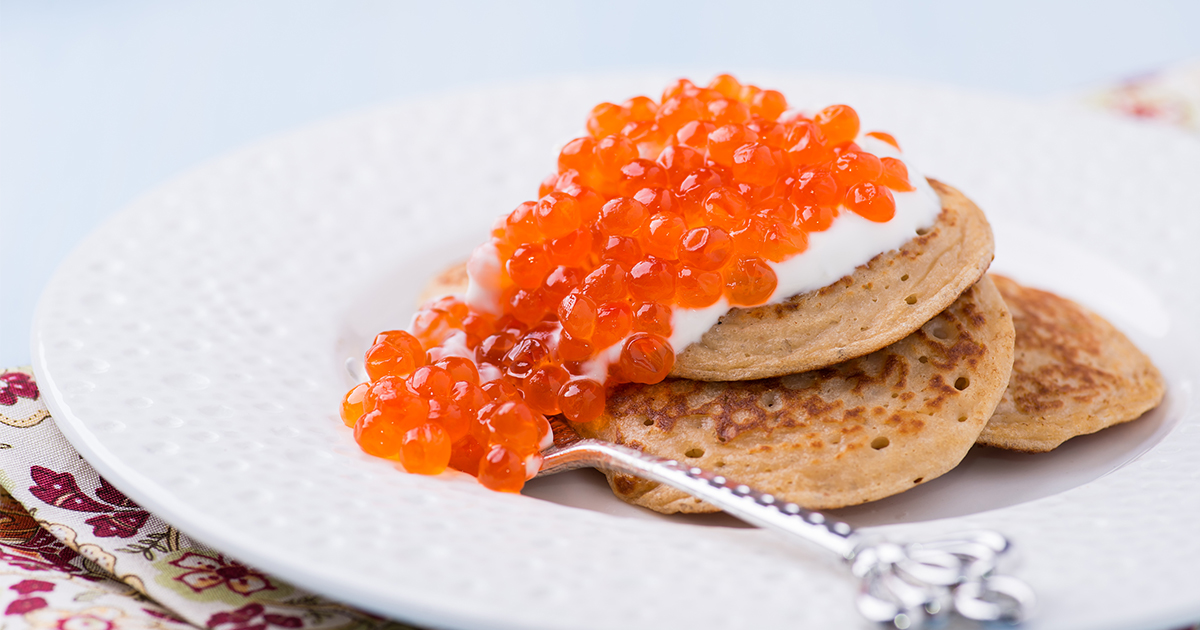 Ryska blini serverade med kaviar. Riktigt lyxigt!