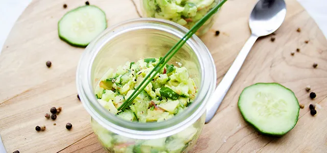 Smörgås med avokado- och äggsallad
