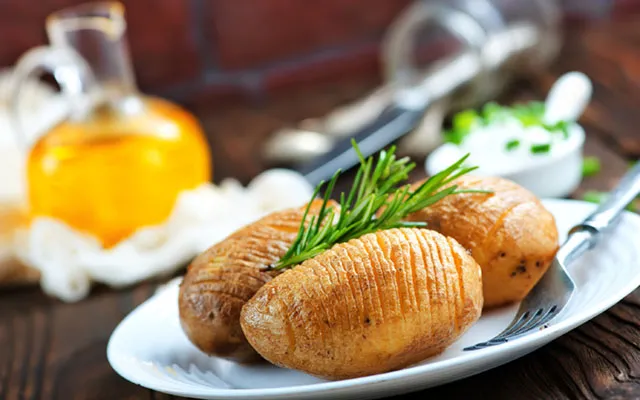 Recept på klassisk hasselbackspotatis