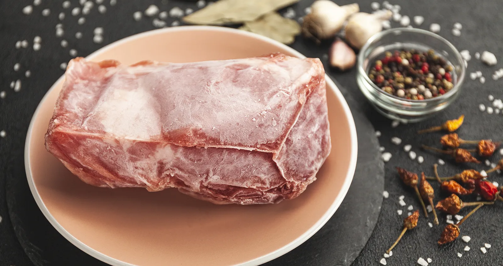 Tina aldrig kött i kylskåpet