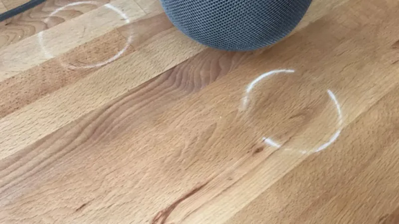Ta bort vita ringar på ditt bord