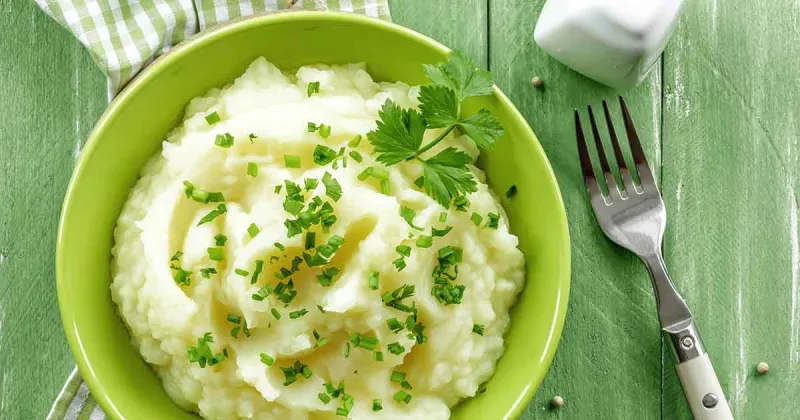 Krämigt mos på potatis, jordärtskocka och blomkål